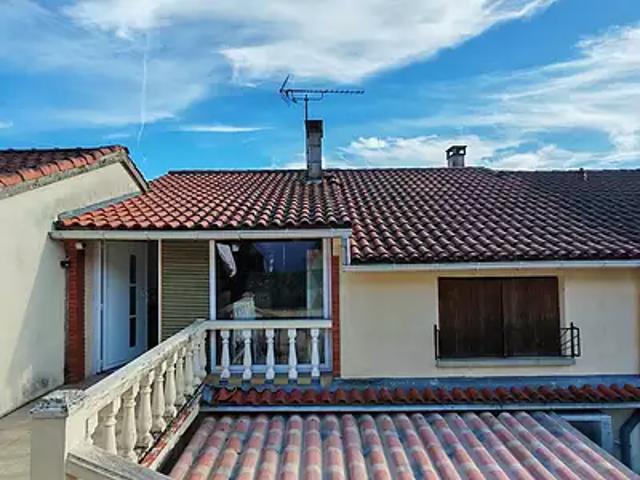 Moissac 82200 Achat / Vente appartement 3 pièces t3 au dernier étage parking