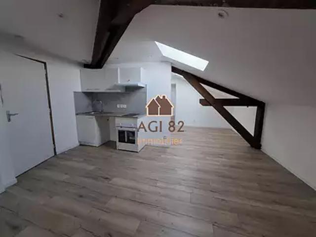 Moissac 82200 Location appartement 2 pièces t2 au dernier étage