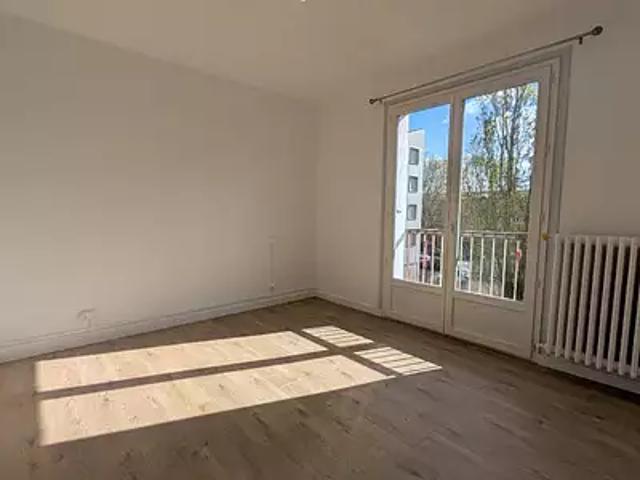 Moissac 82200 Location appartement 3 pièces t3 cave