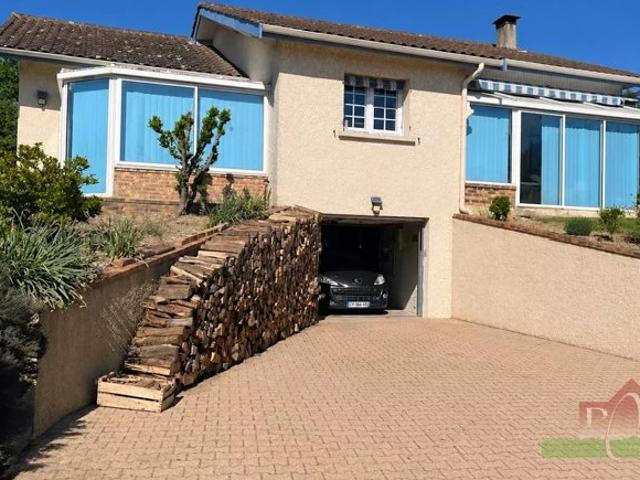 MOISSIEU SUR DOLON, Villa T4 de 77m² sur sous sol complet de 85m² avec terrain de 1370m² avec piscine