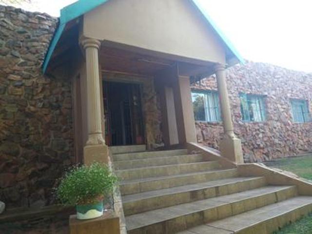 mokopane guesthouse farm on the market !