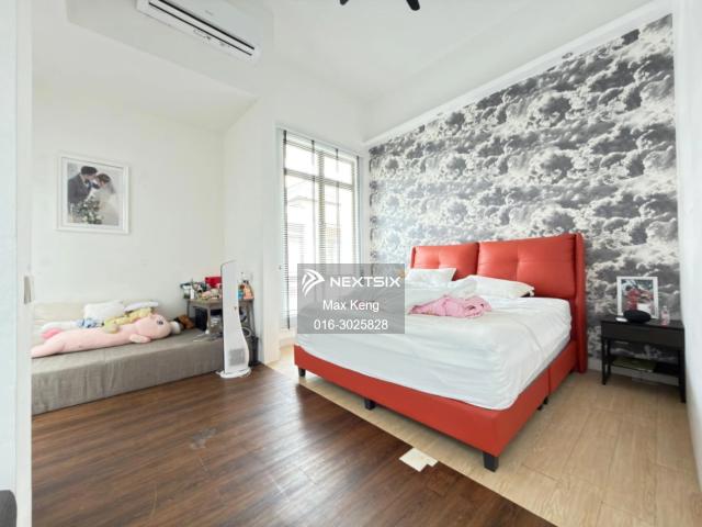 Molek Redang Lakeview Double Storey For Sale