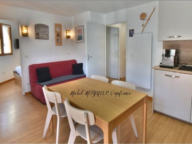 ? Molines En Queyras – Appartement T3 meublé au pied des pis. 43m² Molines en Queyras