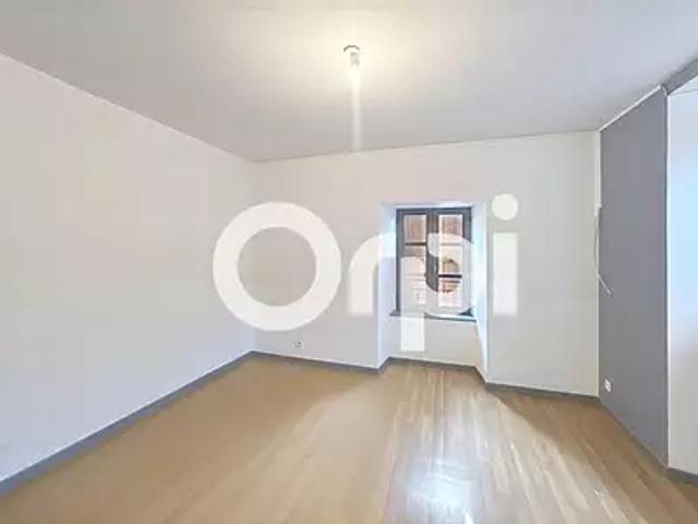 Molompize 15500 Location appartement 4 pièces t4