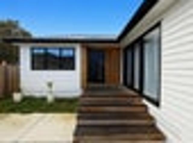 Mortgagee Auction Impressive Contemporary Living