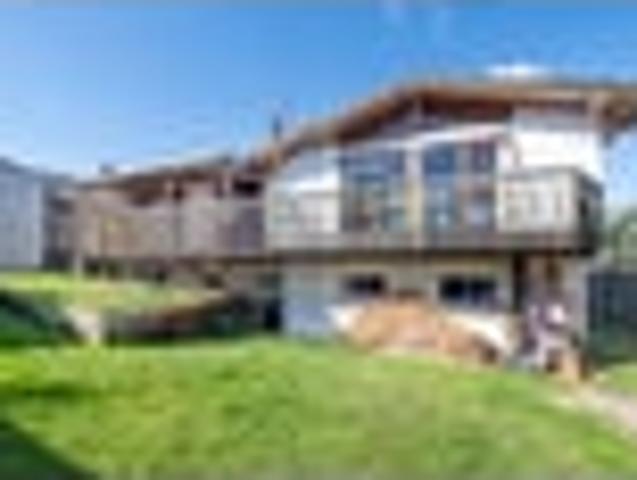 Mortgagee auction in Springfield not sold prior