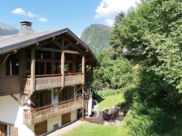 Morzine – Appartement en duplex de 180 m² – Séjour Cathédral. 160m² Morzine Avoriaz