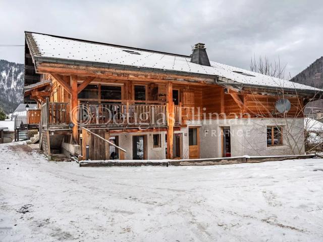 MORZINE Grand chalet de 8 chambres à Morzine