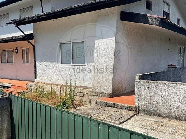 Moradia, Macieira de Cambra