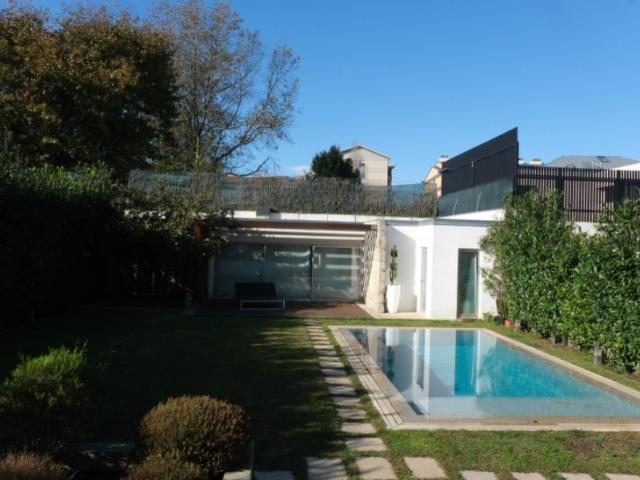 MORADIA MARECHAL V5 C/ JARDIM E PISCINA