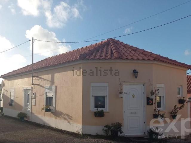 Moradia, Maxial e Monte Redondo