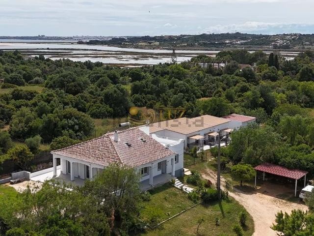 Moradia, Mexilhoeira Grande