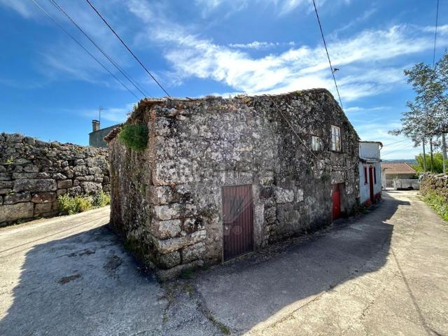 Moradia, Midões