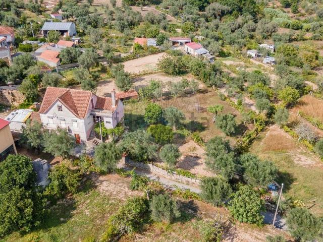 Moradia, Midões
