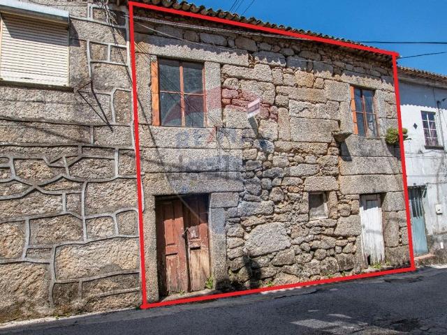 Moradia, Midões