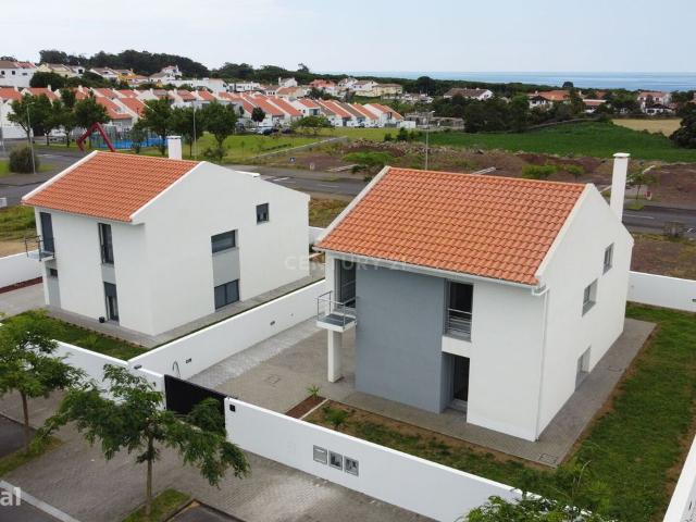 Moradia Moderna e Prxima s Praias