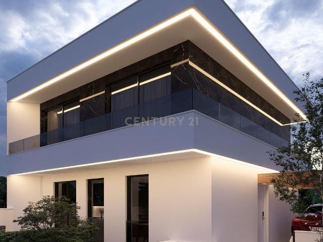 Moradia Moderna em Construo Charneca da Caparica