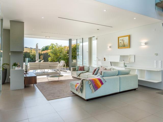 Moradia Moderna V4+2 em Vilamoura – Design de Excelência e Localização Privilegiada