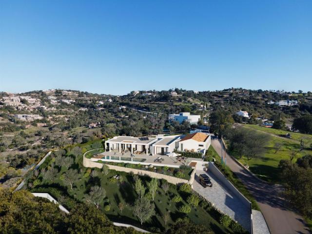 Moradia moderna nova para venda Loule | 3 quartos 548m² Loulé São Clemente
