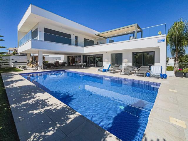 Moradia moderna próximo das praias 285m² Alcantarilha e Pêra