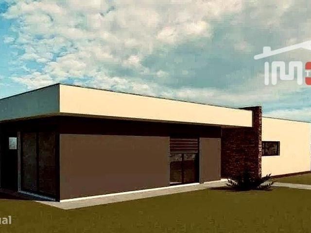Moradia Moderna T3+1 | URBANIZAO DO ALQUEVE | Construo Nova de.