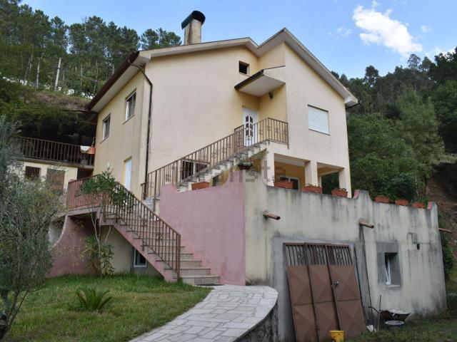 Moradia, Moimenta Santo André