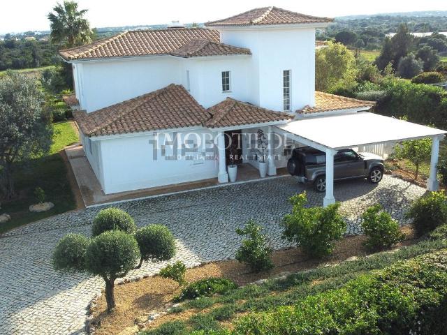 Moradia, Moncarapacho