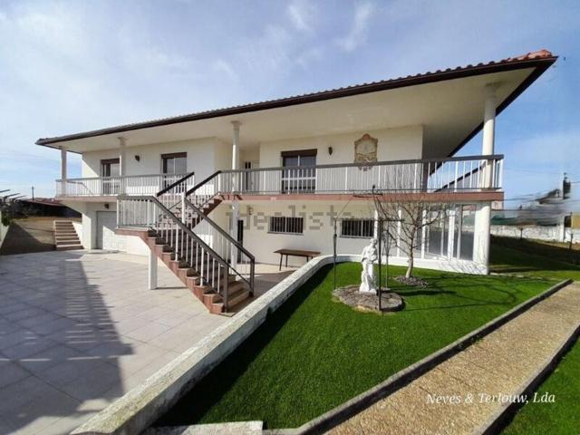 Moradia, Monte Redondo e Carreira