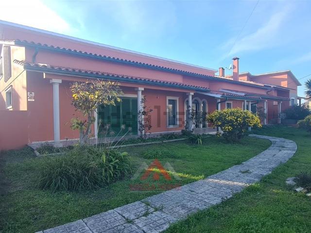 Moradia, Monte Redondo e Carreira
