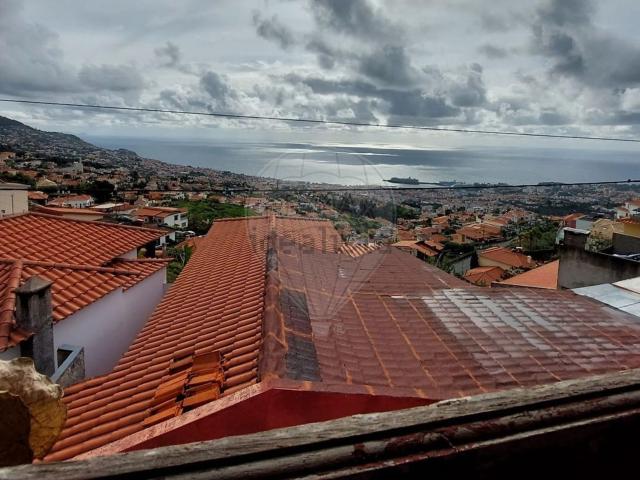 Moradia, Monte