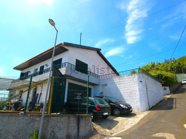 Moradia, Monte