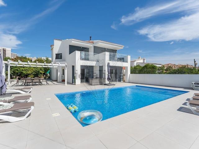 Moradia, Montechoro, Albufeira e Olhos de Água