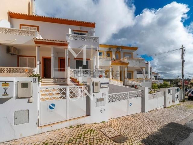 Moradia, Montechoro, Albufeira e Olhos de Água