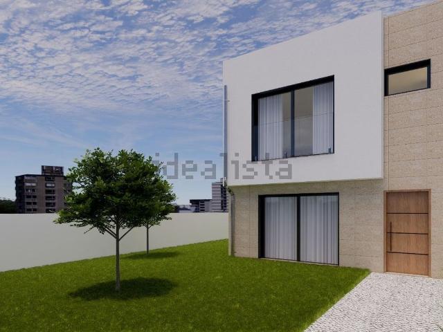 Moradia, Moreira
