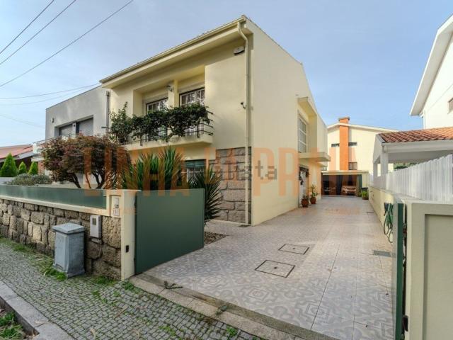 Moradia, Moreira