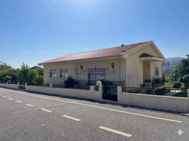 Moradia, Moreira de Cónegos