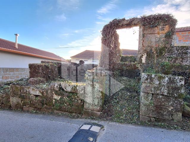 Moradia, Mouraz e Vila Nova da Rainha