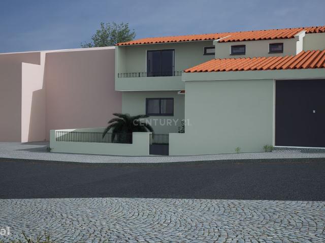 Moradia na Baixa da Banheira