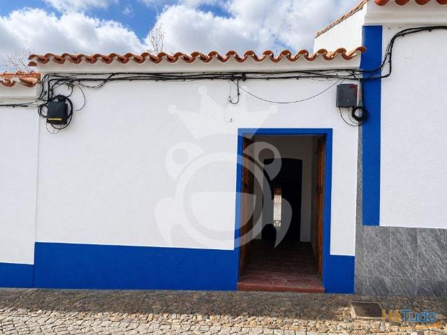 Moradia na Vidigueira ? Uma oportunidade para transformar em realidade o projeto da sua futura casa. | 26084095297