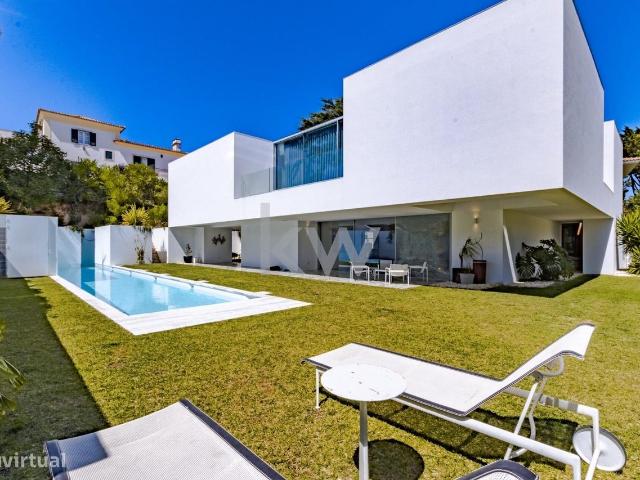 Moradia nica T4+ com assinatura de Arquitecto de renome, localizada e