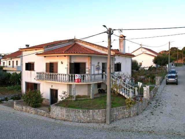 Moradia, Ninho do Açor e Sobral do Campo