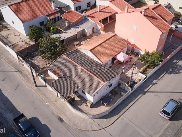 Moradia no Carvalhal, ao lado do Paraso