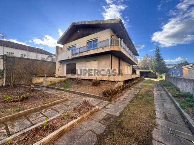 Moradia no centro de Vila Nova de Famalicão