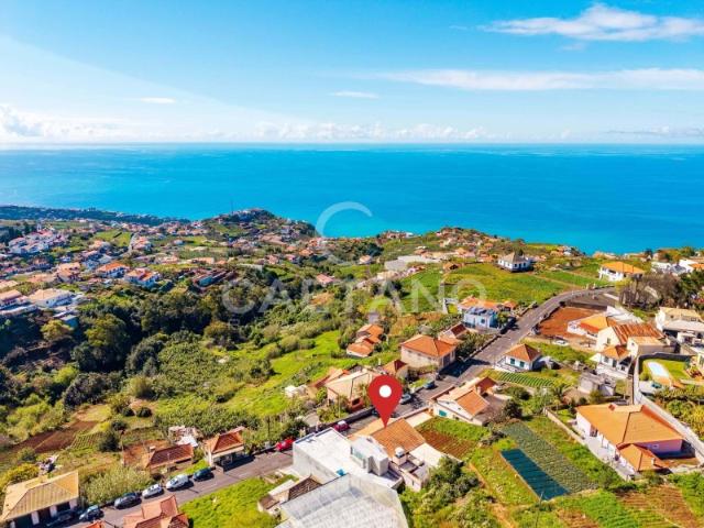 Moradia Multifuncional com Vista Mar e Elevado Potencial de Rentabilidade