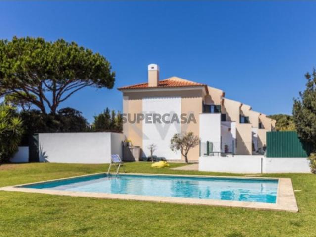 Moradia no Condomínio Villas Areia Cascais com Terraço