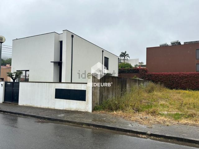 Moradia, Nogueiró e Tenões