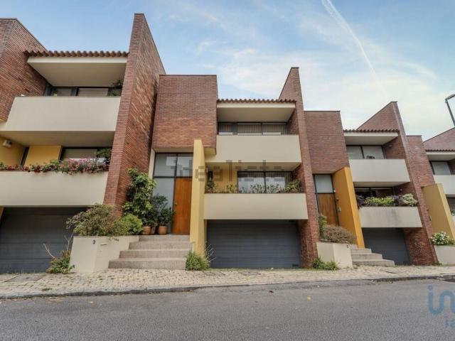 Moradia, Nogueiró e Tenões