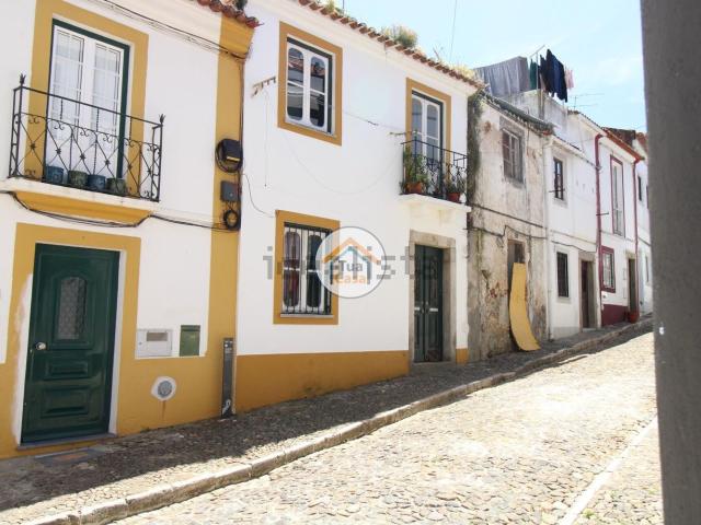 Moradia, Nossa Senhora da Vila Nossa Senhora do Bispo Silveiras