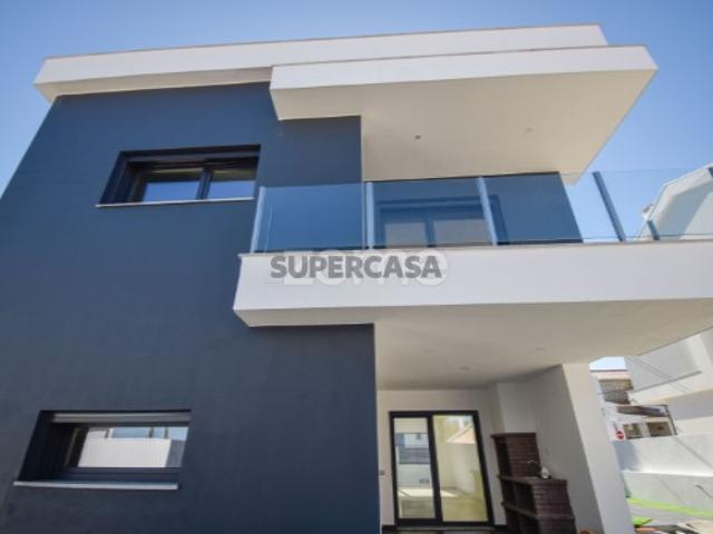 Moradia Nova Isolada Oportunidade Única!