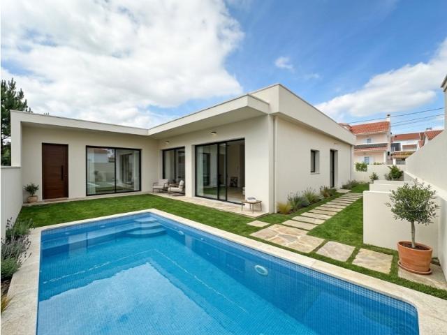 Moradia Nova T3+1 C/ Piscina Pinhal do General